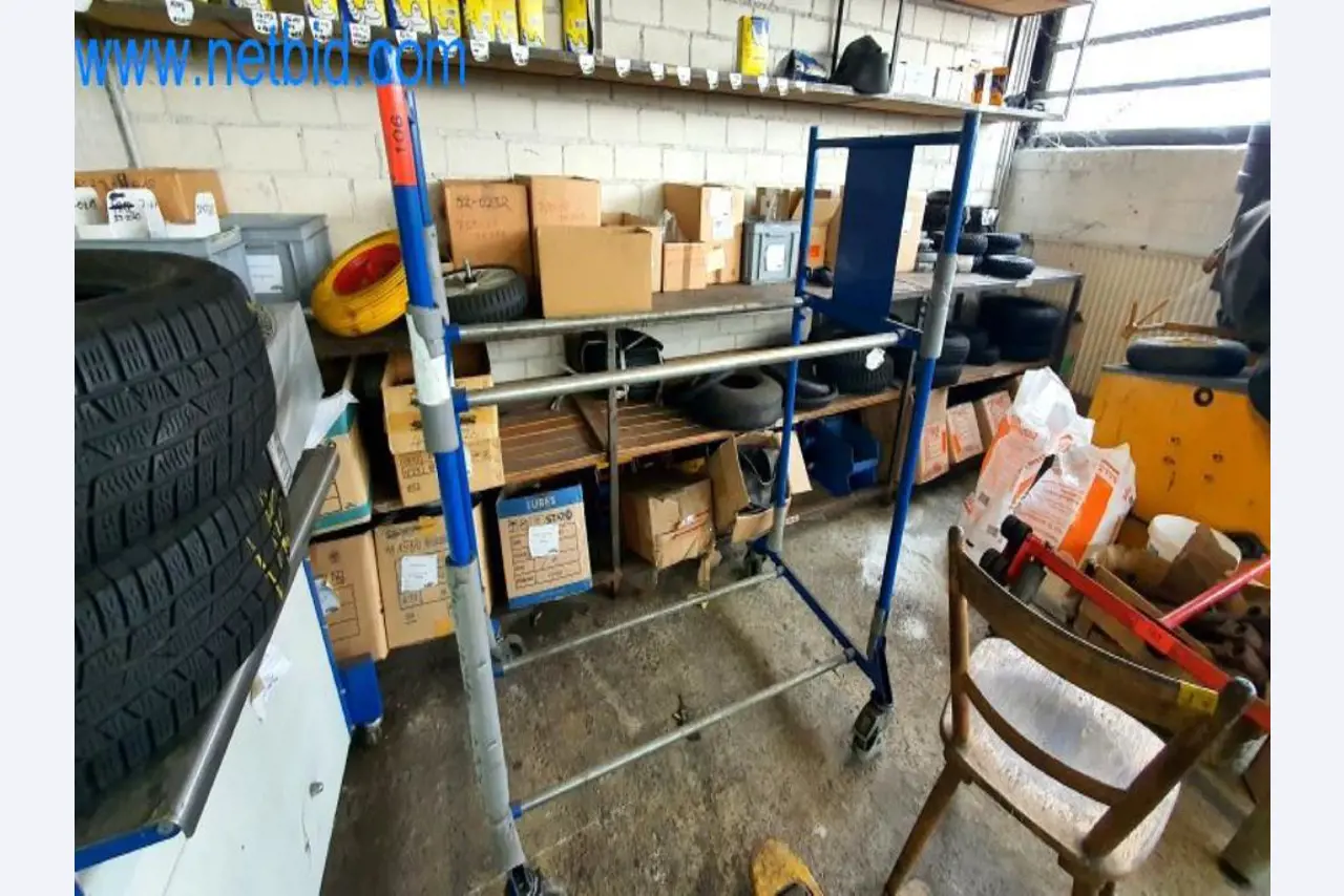 Geräte und Werkstatteinrichtung eines Reifenhandels-1