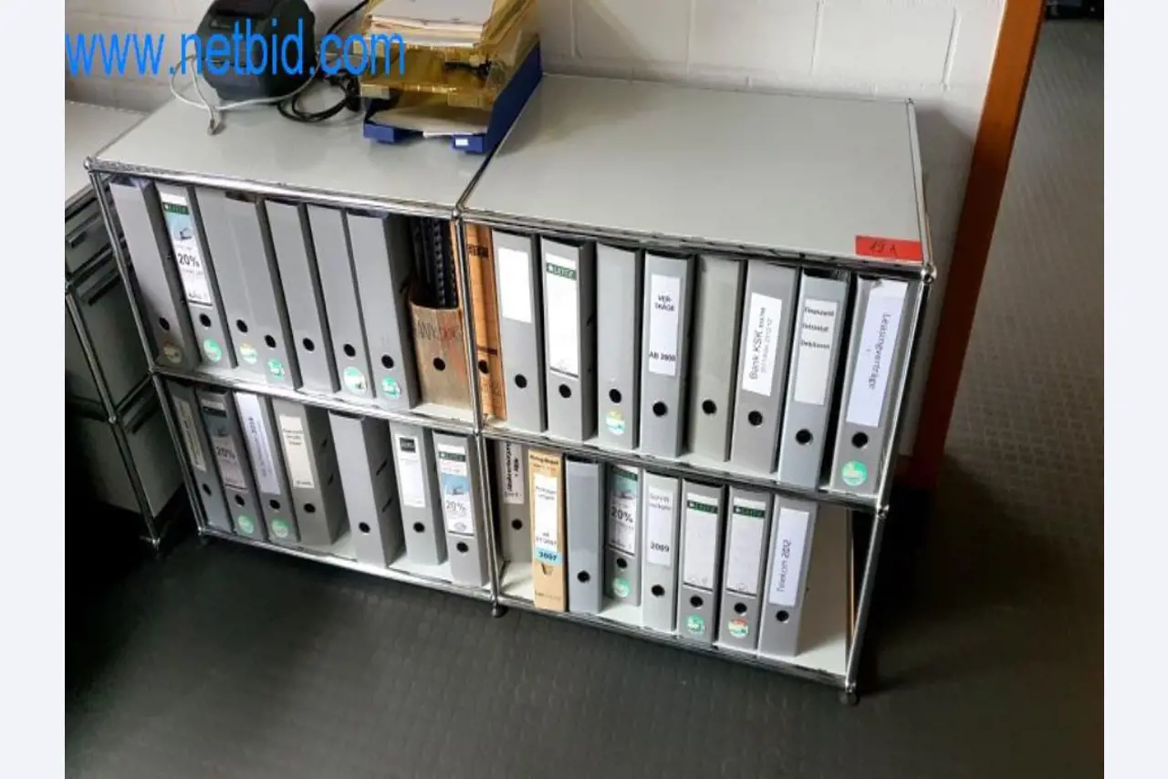 Equipment and workshop facilities of a tire dealer-1