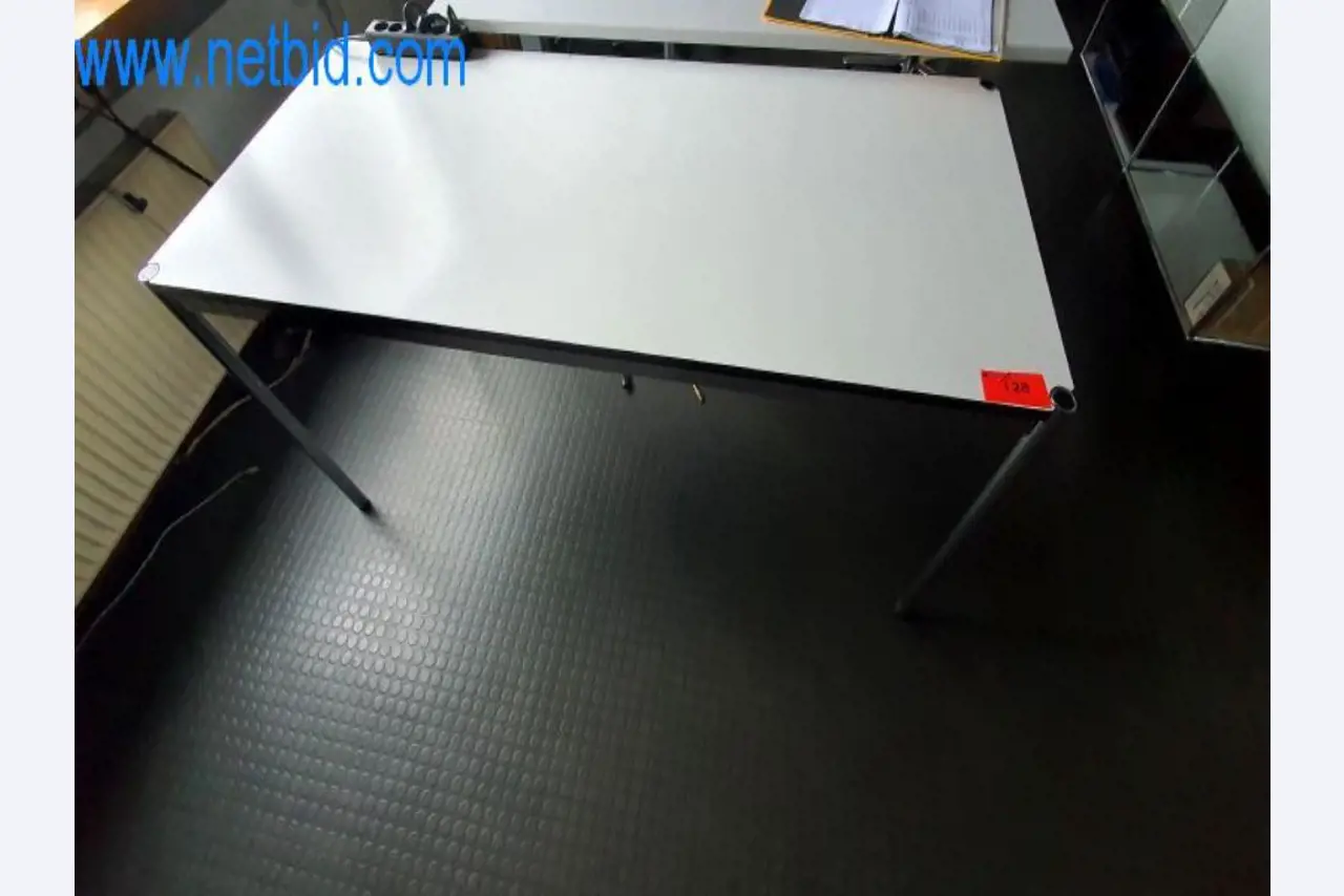 Vybavení a vybavení dílny prodejce pneumatik-1