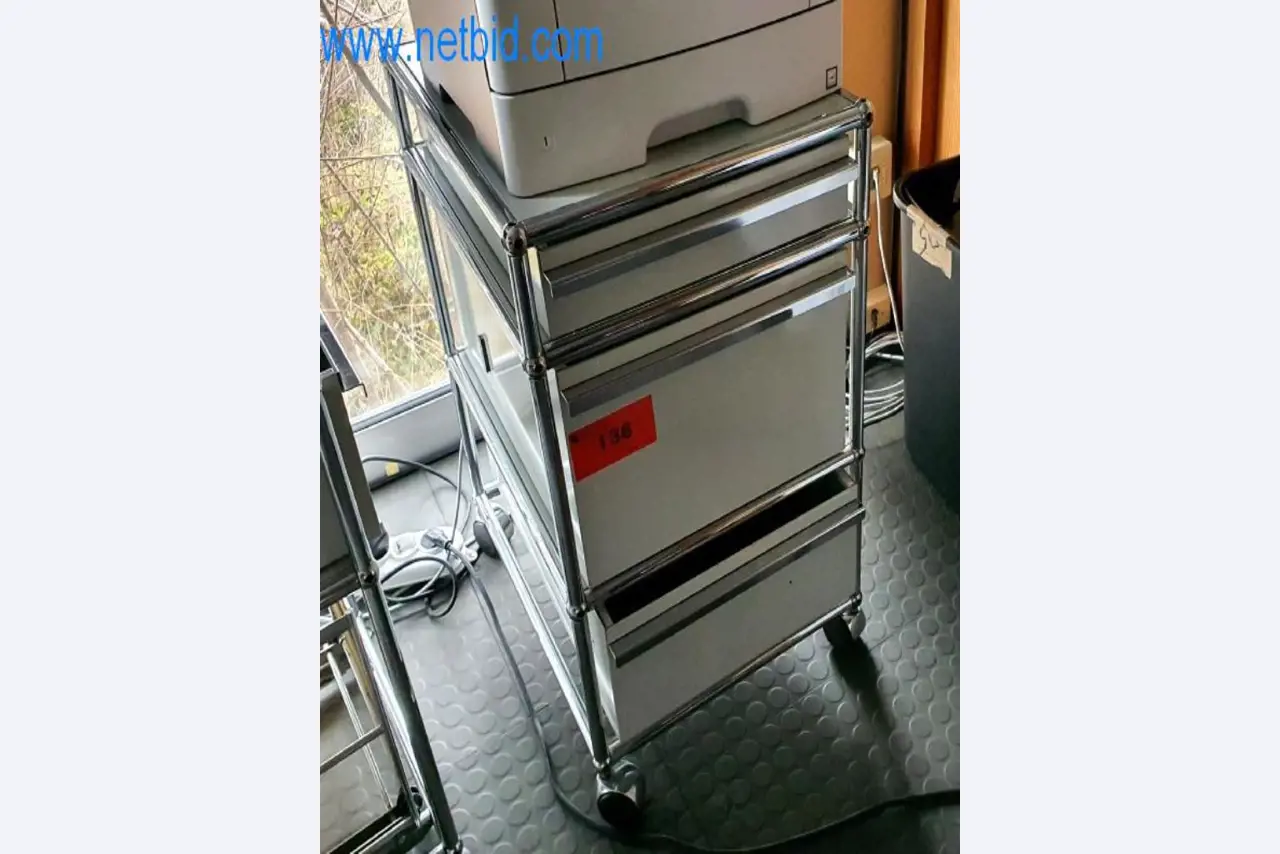 Vybavení a vybavení dílny prodejce pneumatik-1