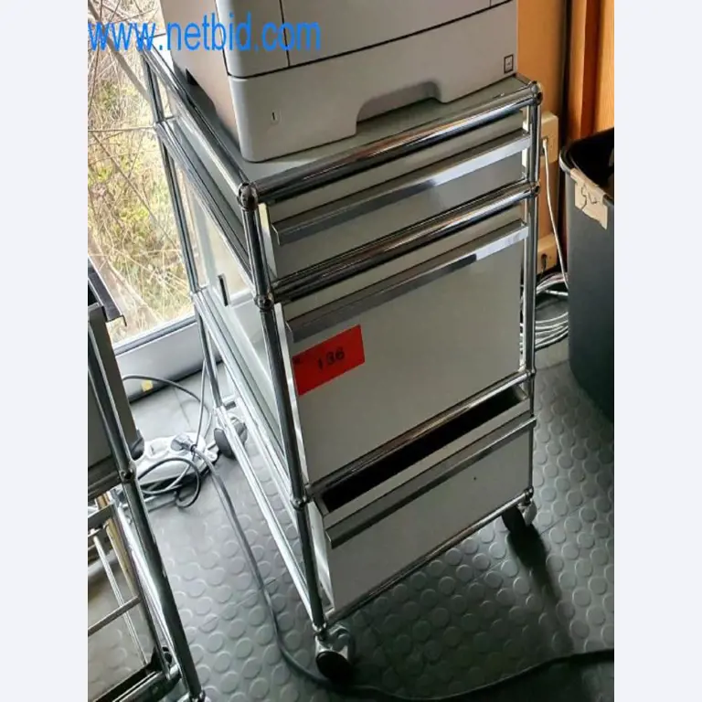 Vybavení a vybavení dílny prodejce pneumatik-1