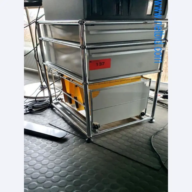 Geräte und Werkstatteinrichtung eines Reifenhandels-1