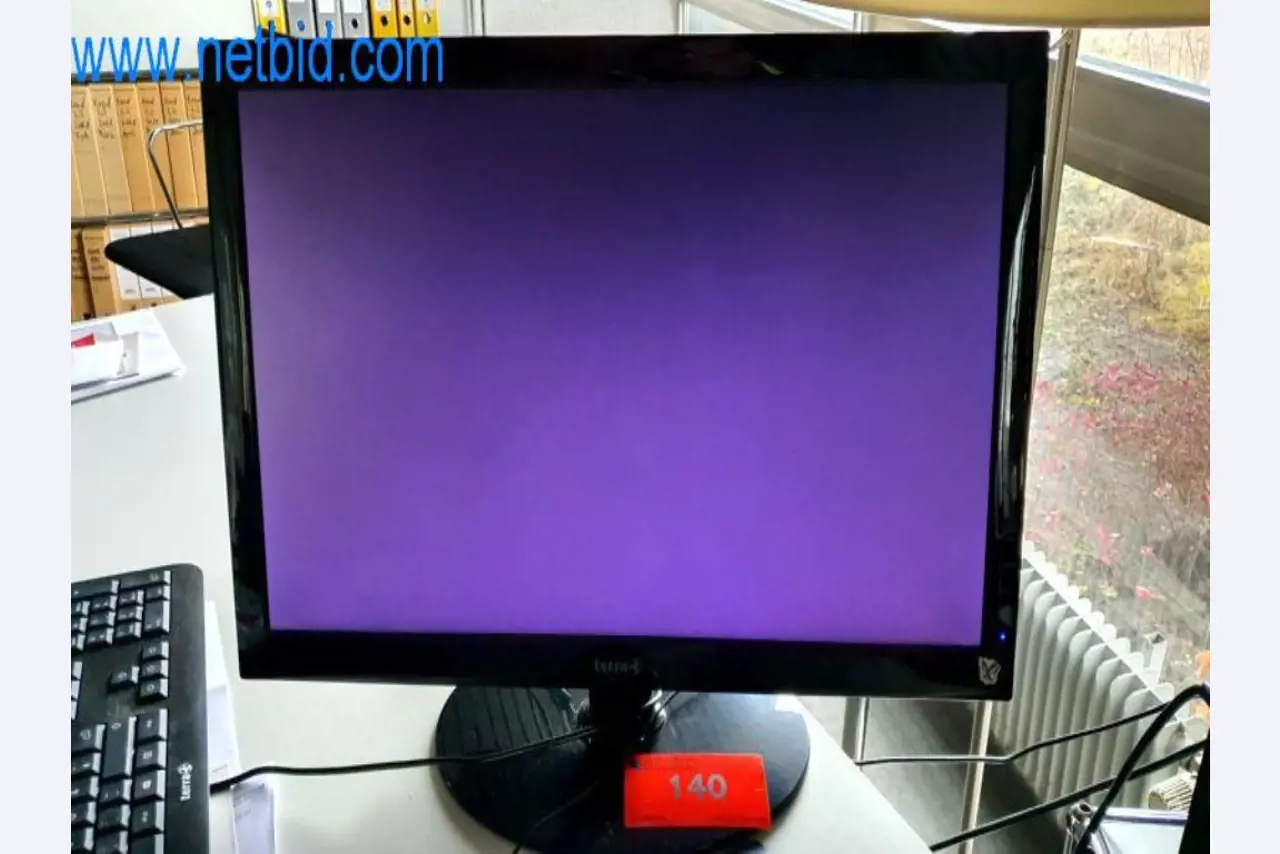 Geräte und Werkstatteinrichtung eines Reifenhandels-1