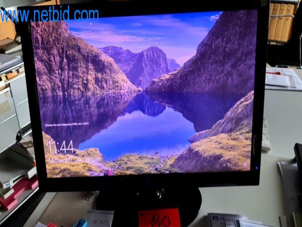 Geräte und Werkstatteinrichtung eines Reifenhandels-2