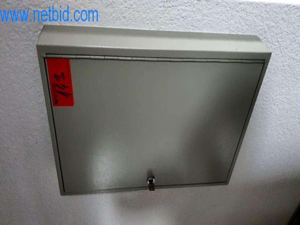 Oprema in delavnica prodajalca pnevmatik-1