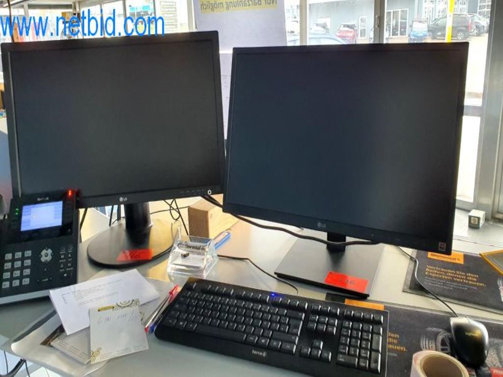 Geräte und Werkstatteinrichtung eines Reifenhandels-1