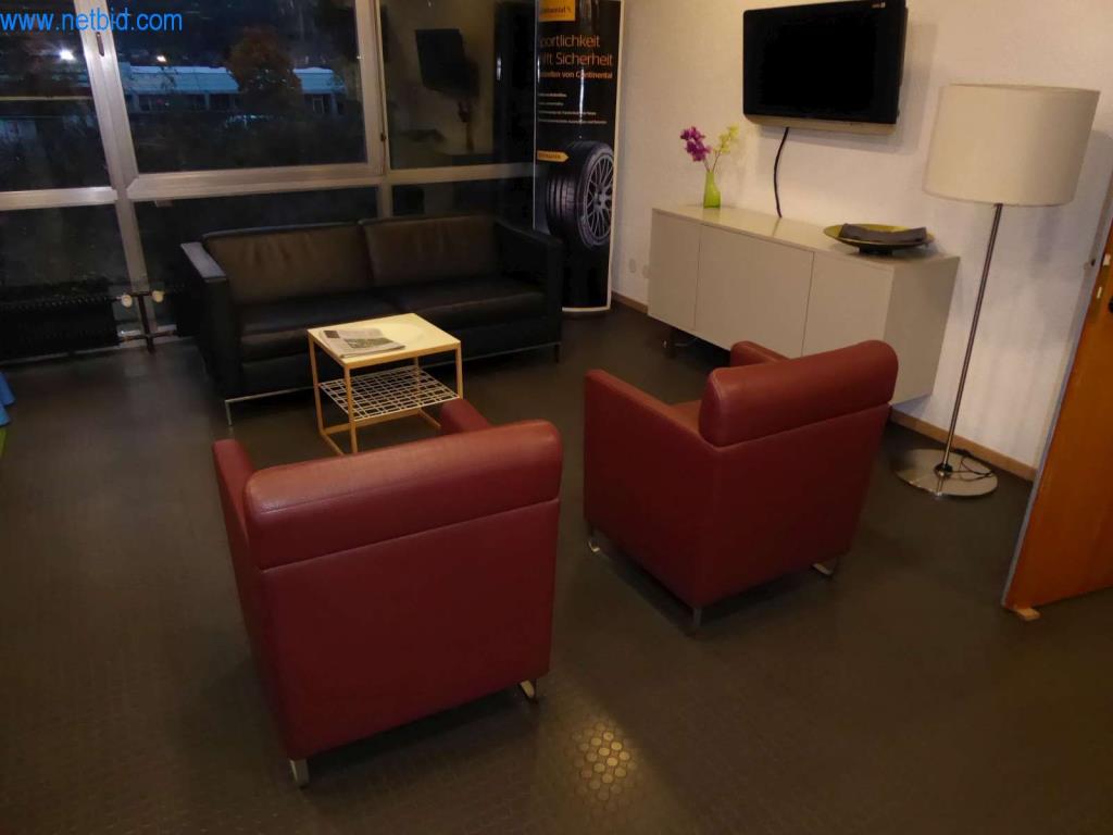 Geräte und Werkstatteinrichtung eines Reifenhandels-2