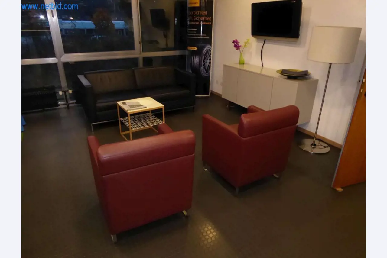 Geräte und Werkstatteinrichtung eines Reifenhandels-2