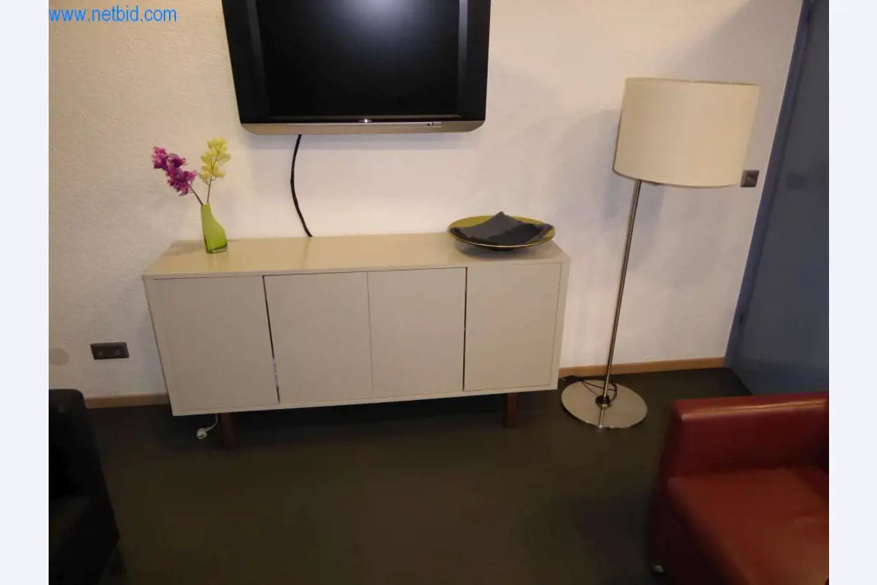 Geräte und Werkstatteinrichtung eines Reifenhandels-4