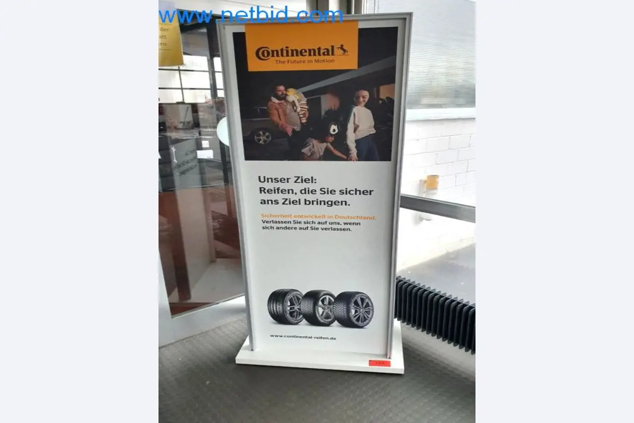 Uitrusting en werkplaatsfaciliteiten van een bandenhandelaar-1