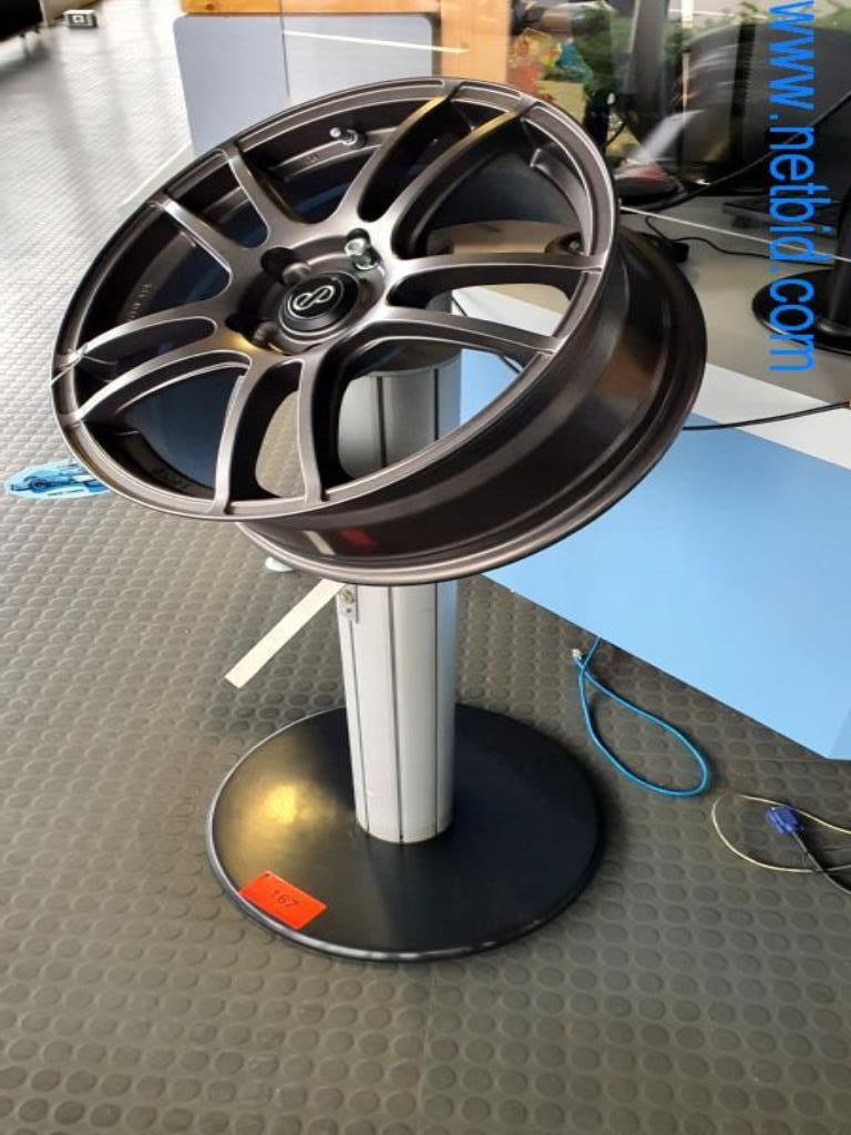 Geräte und Werkstatteinrichtung eines Reifenhandels-1