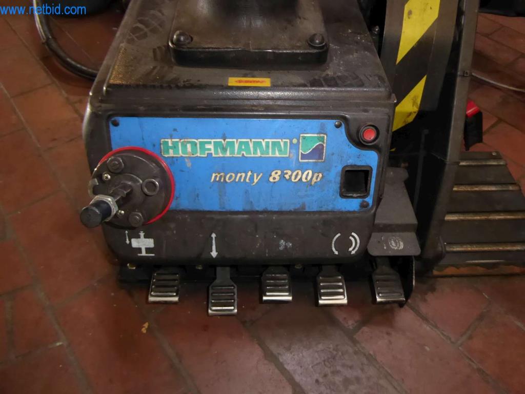 Appareils et équipement d'atelier d'un commerce de pneus-3