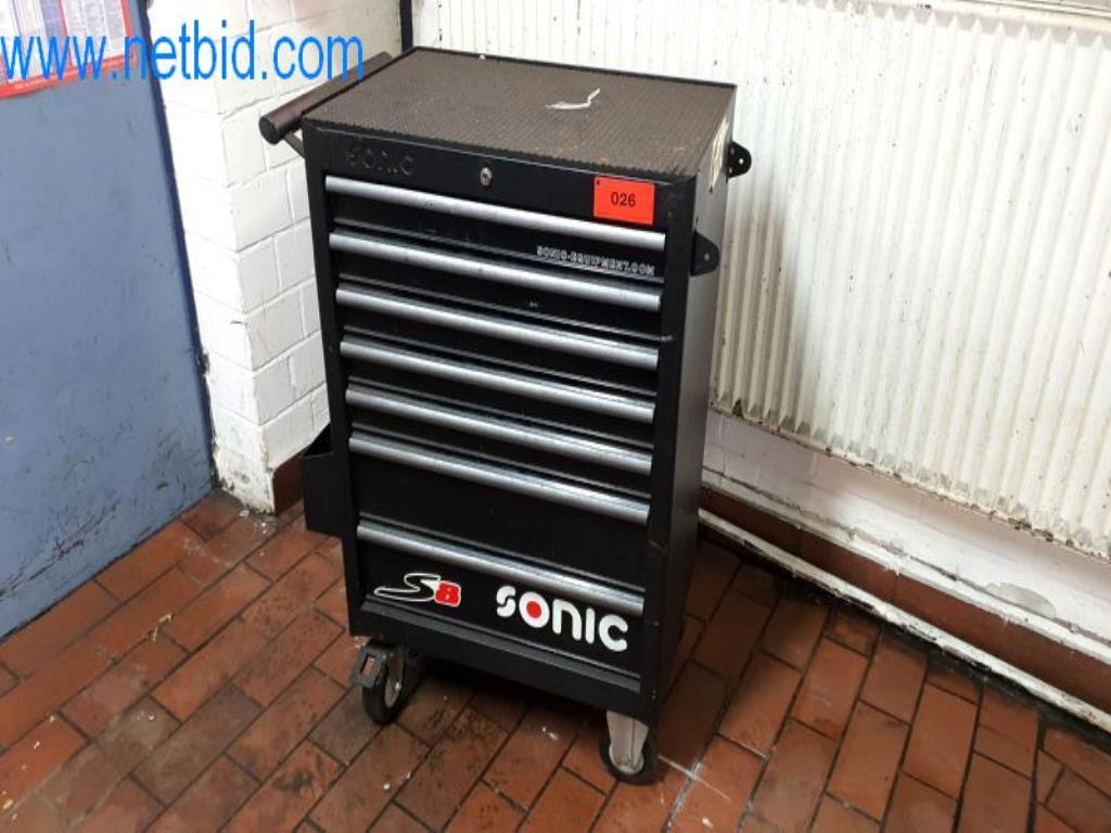 Geräte und Werkstatteinrichtung eines Reifenhandels-1