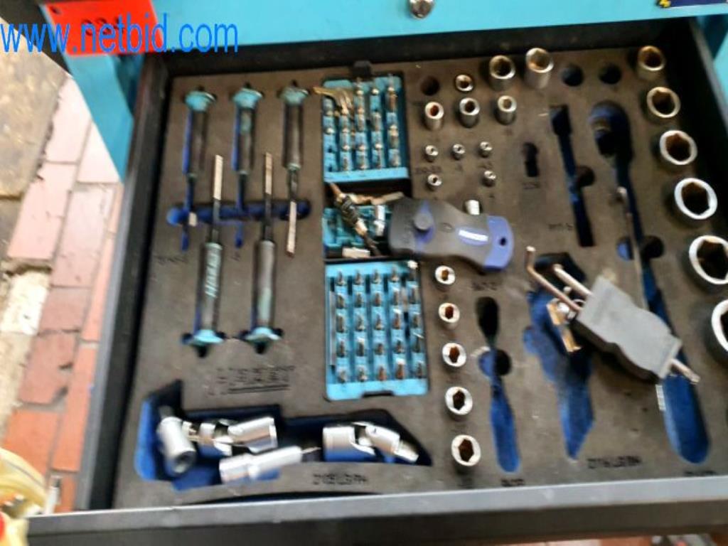 Vybavení a vybavení dílny prodejce pneumatik-2