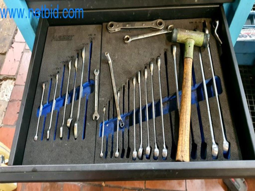 Vybavení a vybavení dílny prodejce pneumatik-3