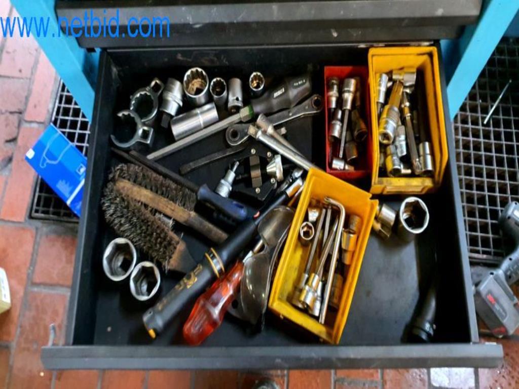 Vybavení a vybavení dílny prodejce pneumatik-5