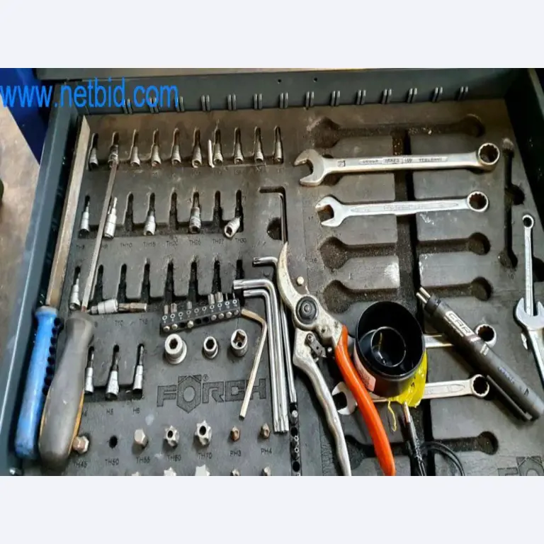 Sprzęt i wyposażenie warsztatu dealera opon-2