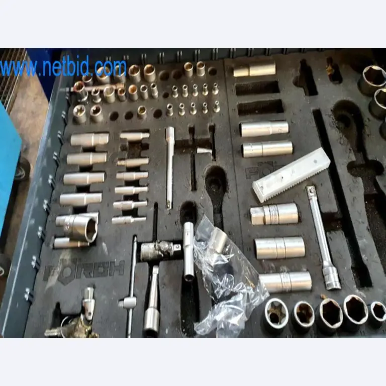 Sprzęt i wyposażenie warsztatu dealera opon-3