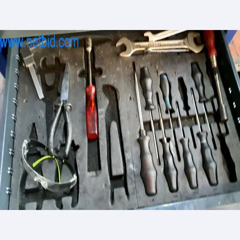 Sprzęt i wyposażenie warsztatu dealera opon-4