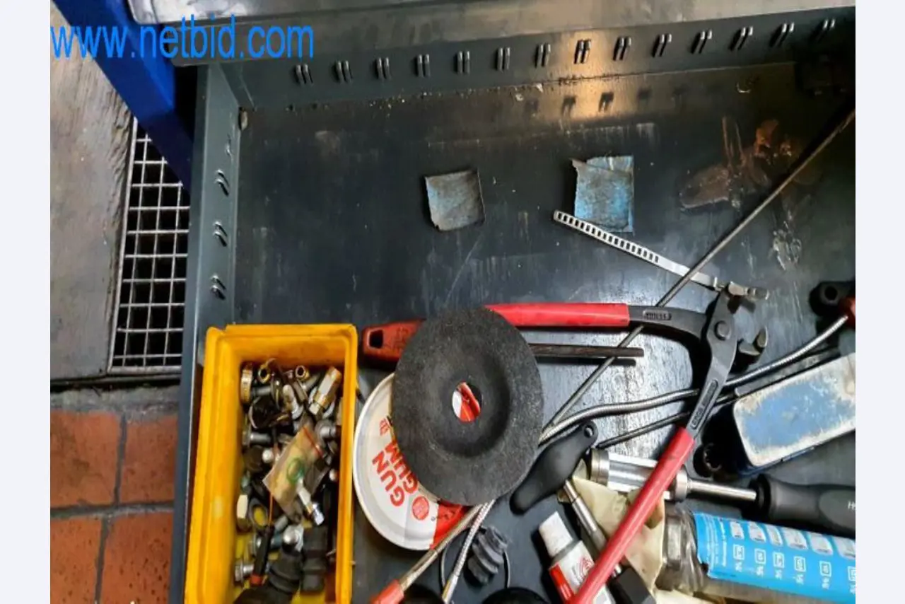 Sprzęt i wyposażenie warsztatu dealera opon-5