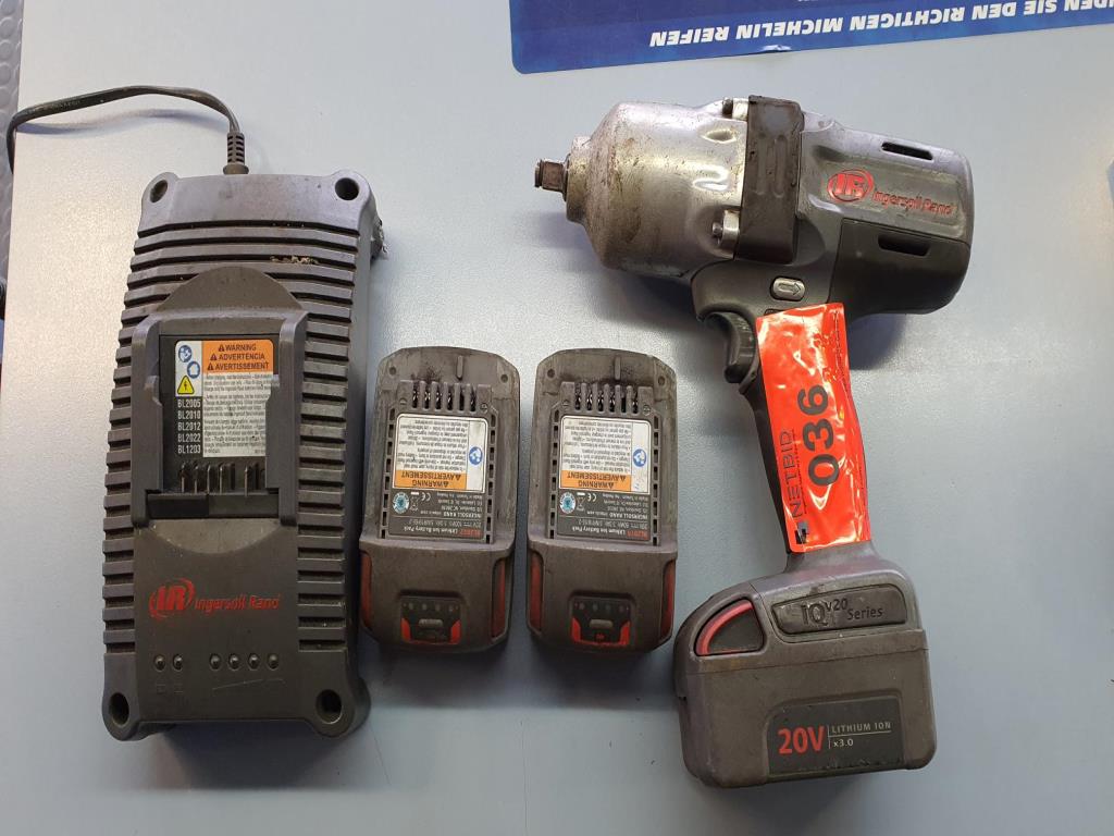 Equipamiento e instalaciones de taller de un distribuidor de neumáticos-1