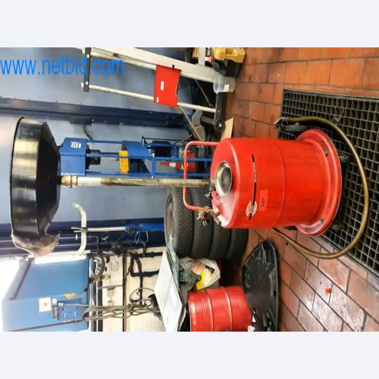 Uitrusting en werkplaatsfaciliteiten van een bandenhandelaar-1