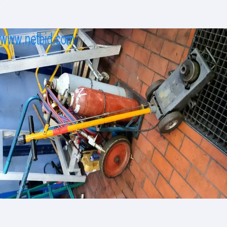 Oprema in delavnica prodajalca pnevmatik-1