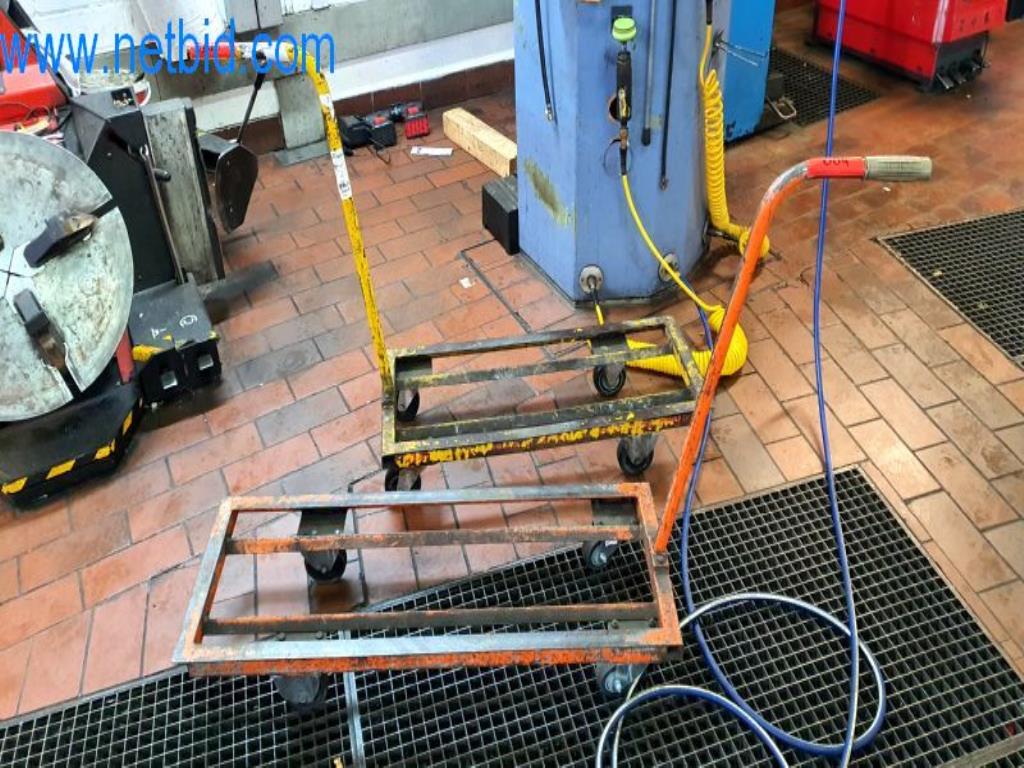 Equipamiento e instalaciones de taller de un distribuidor de neumáticos-1