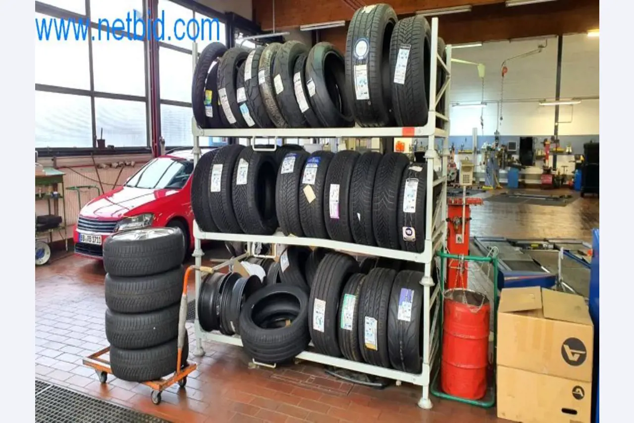 Equipamiento e instalaciones de taller de un distribuidor de neumáticos-1