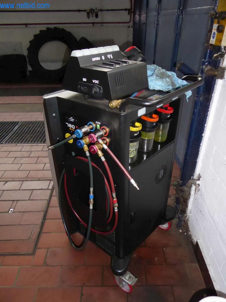 Vybavení a vybavení dílny prodejce pneumatik-4