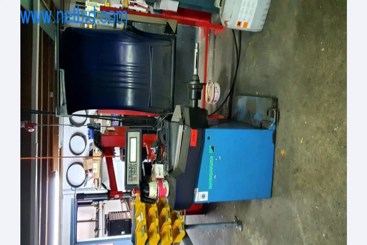 Geräte und Werkstatteinrichtung eines Reifenhandels-1