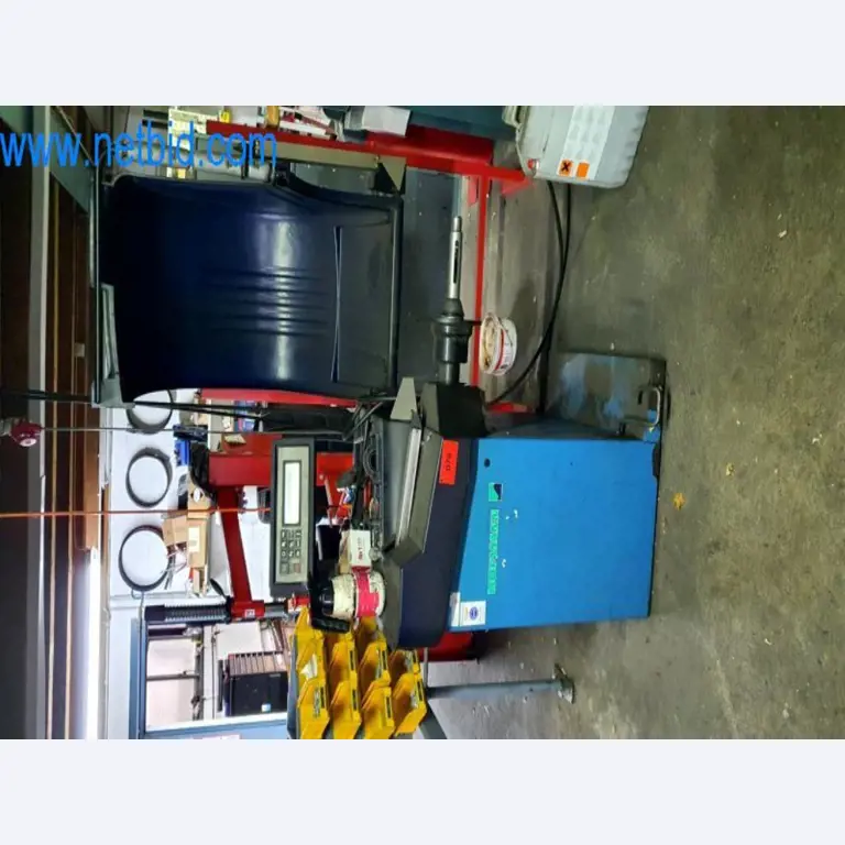 Geräte und Werkstatteinrichtung eines Reifenhandels-1