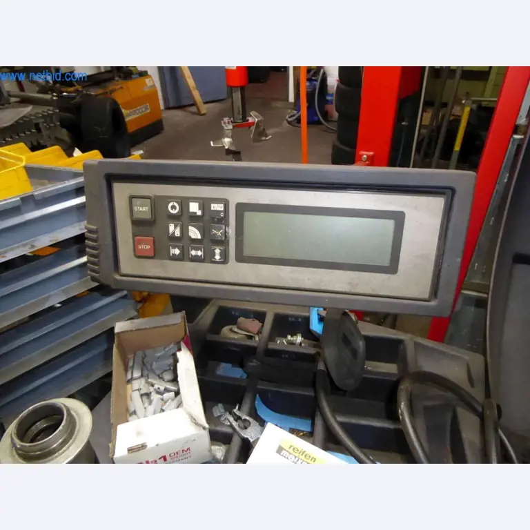 Geräte und Werkstatteinrichtung eines Reifenhandels-4