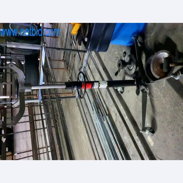 Equipamiento e instalaciones de taller de un distribuidor de neumáticos-1