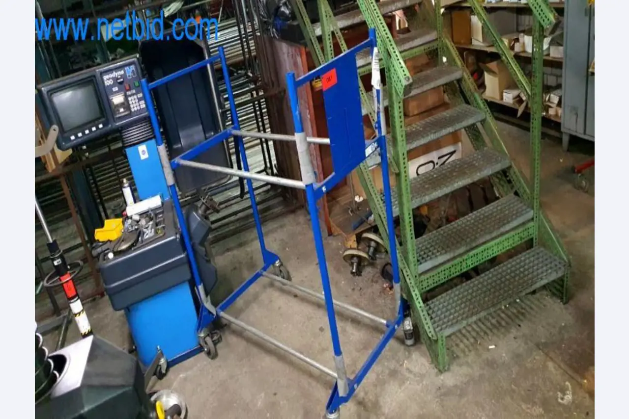 Geräte und Werkstatteinrichtung eines Reifenhandels-1