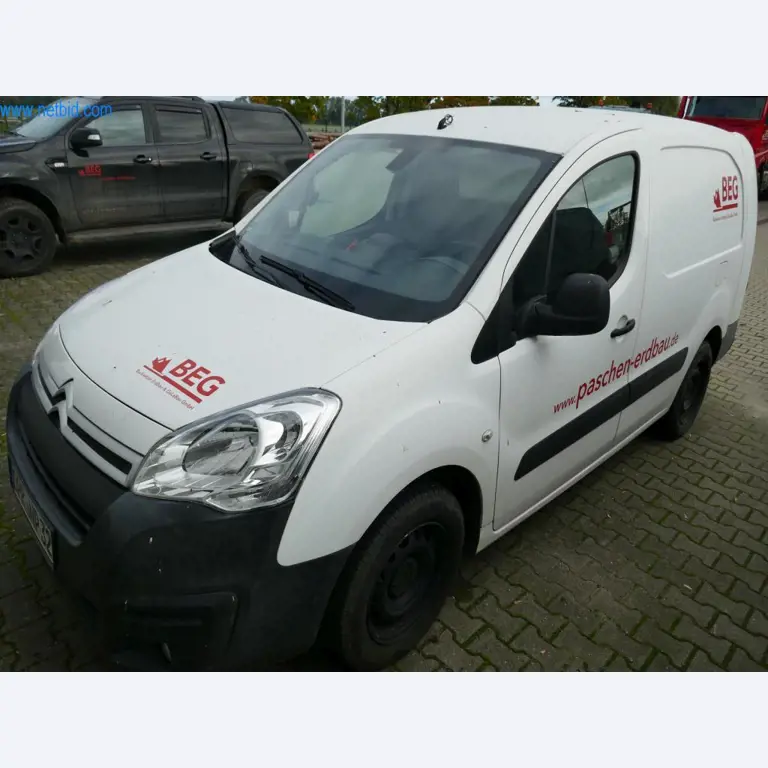 Máquinas e veículos de construção-1