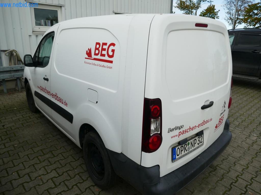 Baumaschinen und -fahrzeuge-2