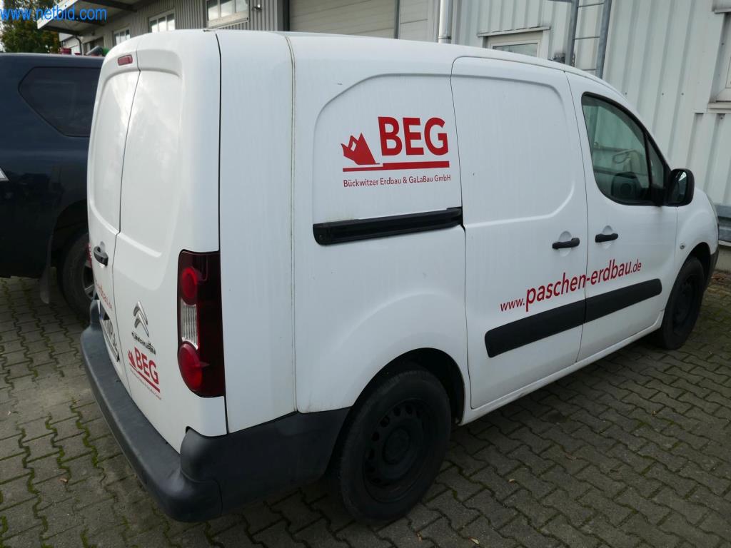 Baumaschinen und -fahrzeuge-4