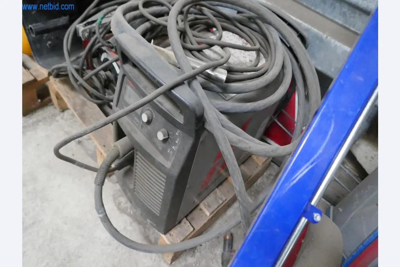 Máquinas e veículos de construção-1