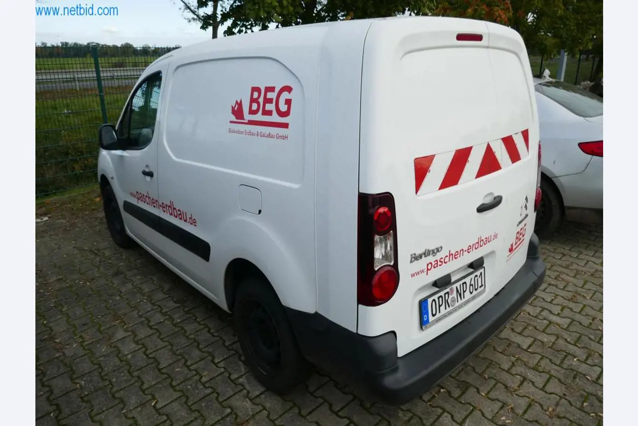 Maquinaria y vehículos de construcción-3