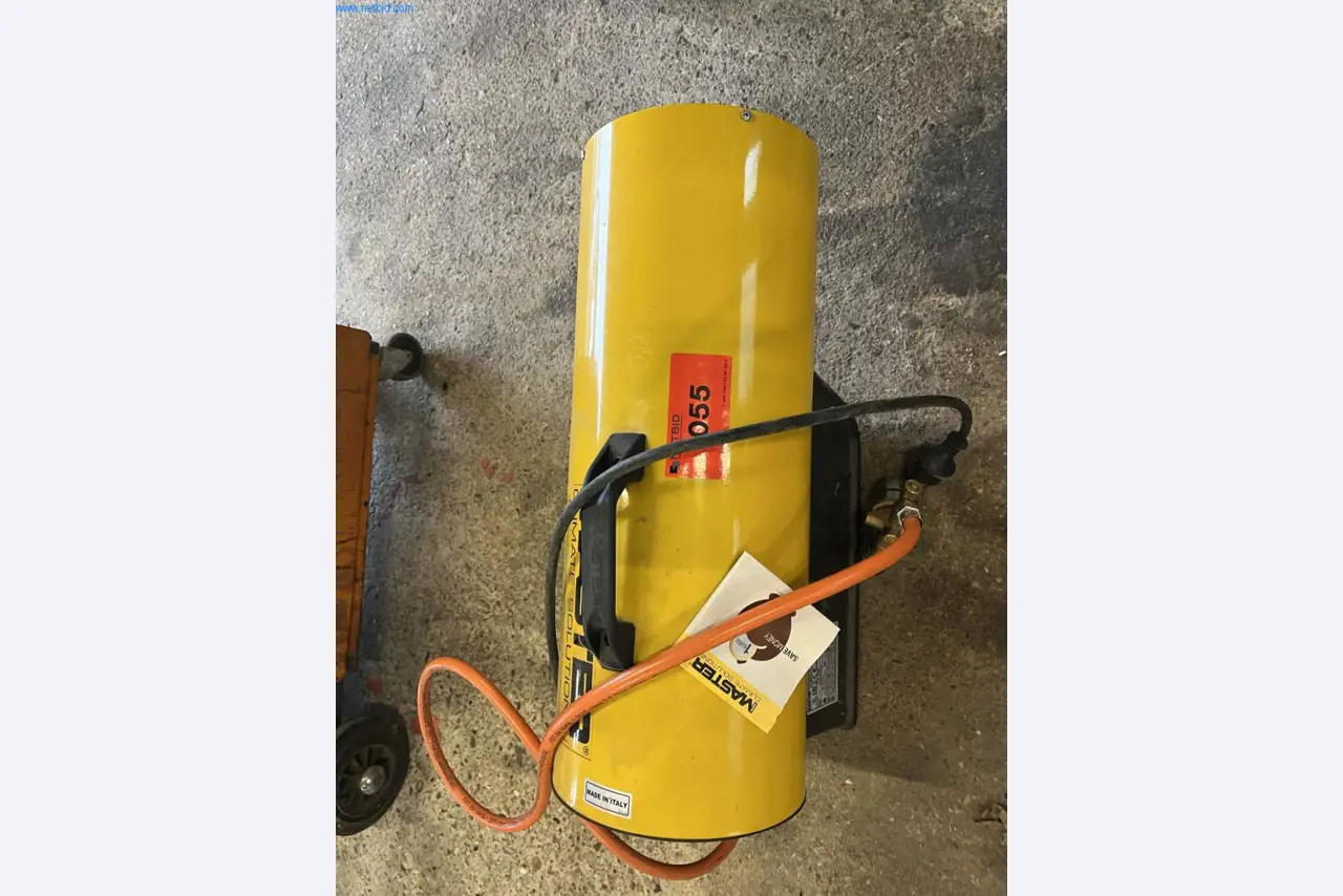 Baumaschinen und Baugeräte eines Tiefbauunternehmens-1