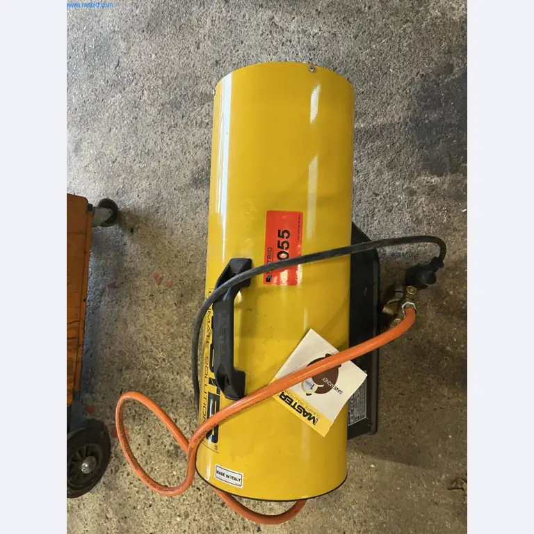 Baumaschinen und Baugeräte eines Tiefbauunternehmens-1