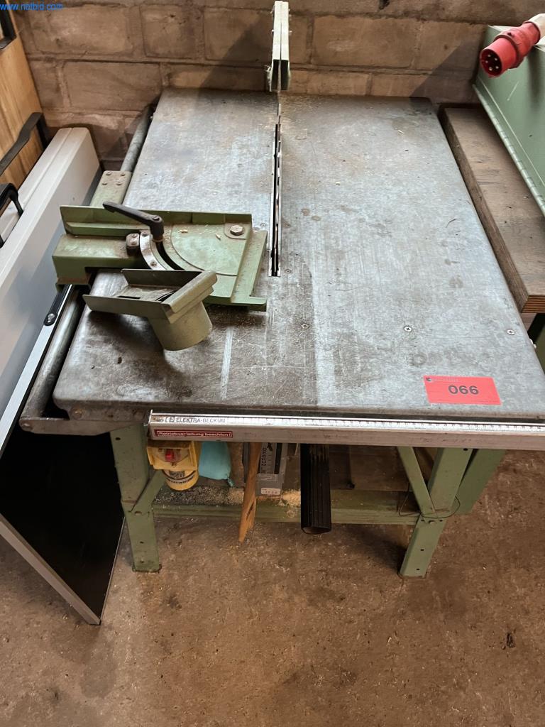 Maquinaria y equipos de construcción de una empresa de ingeniería civil-1