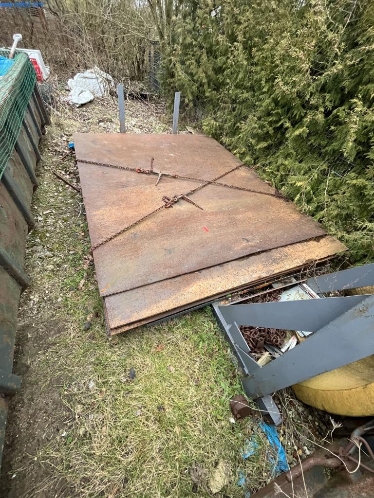 Baumaschinen und Baugeräte eines Tiefbauunternehmens-2