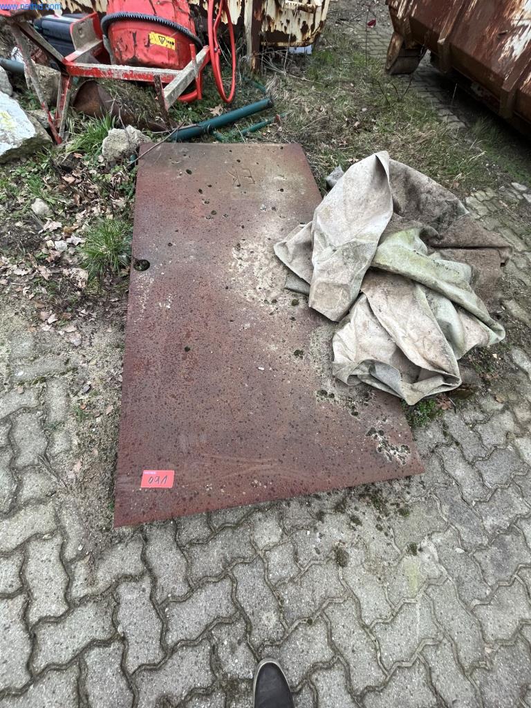 Baumaschinen und Baugeräte eines Tiefbauunternehmens-4