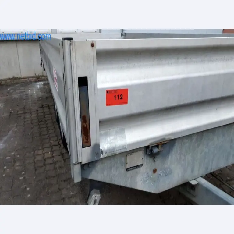 Wyposażenie operacyjne i biurowe firmy zajmującej się konstrukcjami metalowymi-6