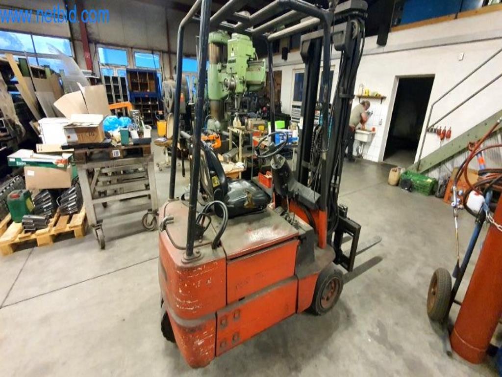 Matériel d'exploitation et de bureau d'une entreprise de construction métallique-2