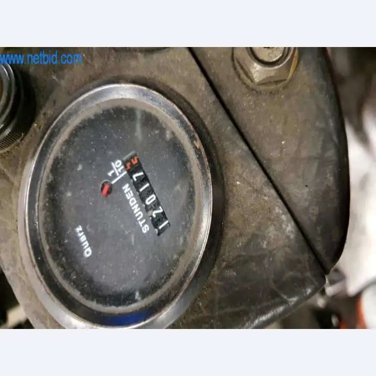 Wyposażenie operacyjne i biurowe firmy zajmującej się konstrukcjami metalowymi-4