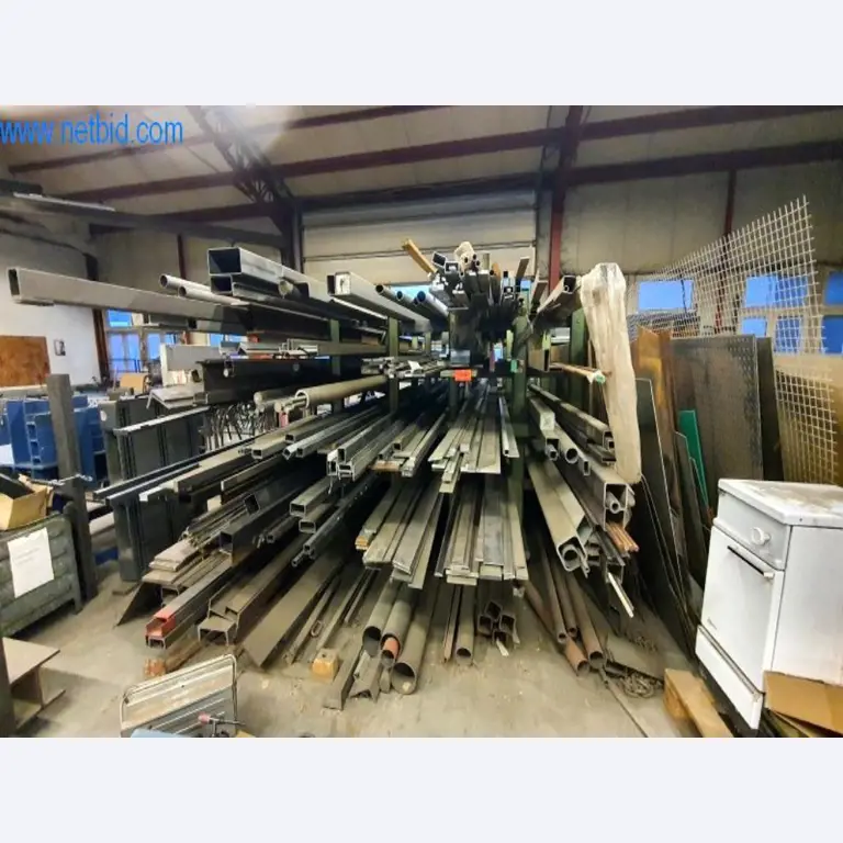 Matériel d'exploitation et de bureau d'une entreprise de construction métallique-1