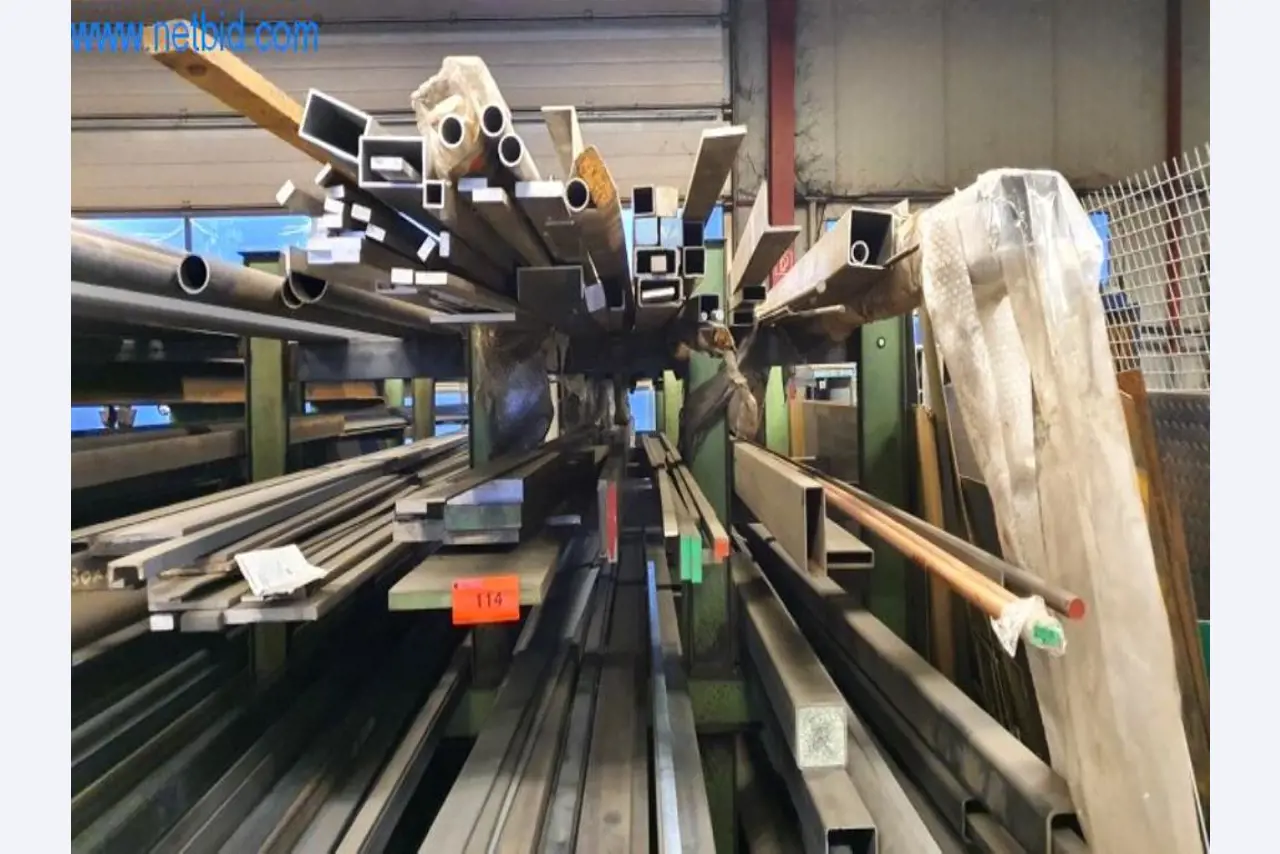 Matériel d'exploitation et de bureau d'une entreprise de construction métallique-7